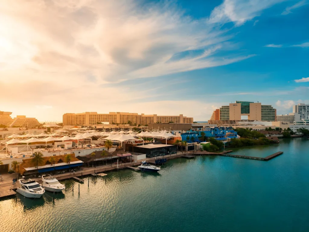 Cancun Lighthouse Marina photos